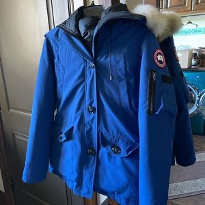 LIKE NEW Blue Authentic Canada Goose Coat
